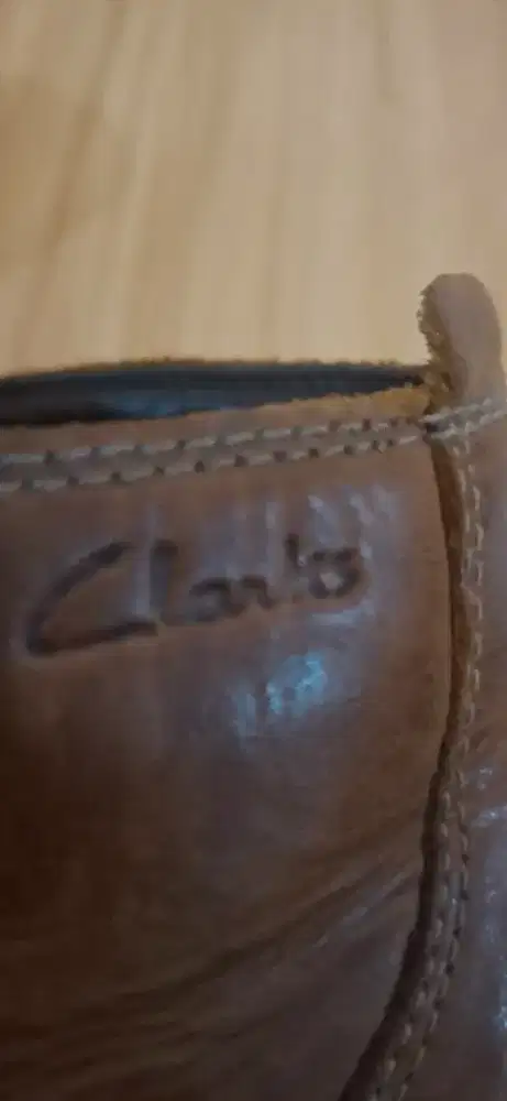 Sepatu clarks leather boots
