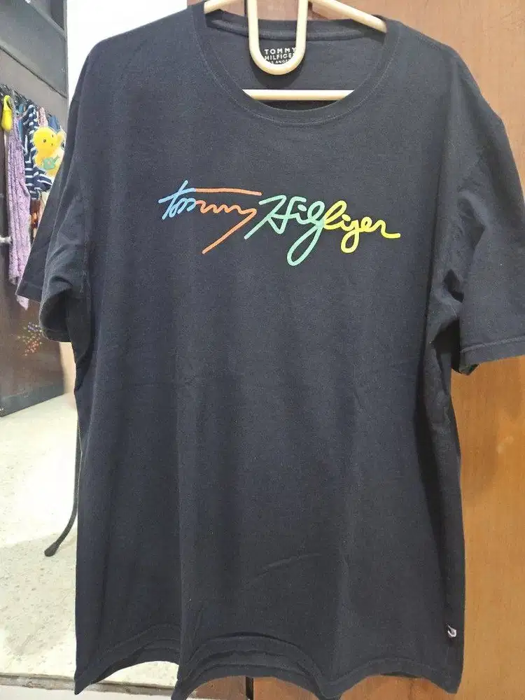 Tommy hilfiger kaos baju size XL