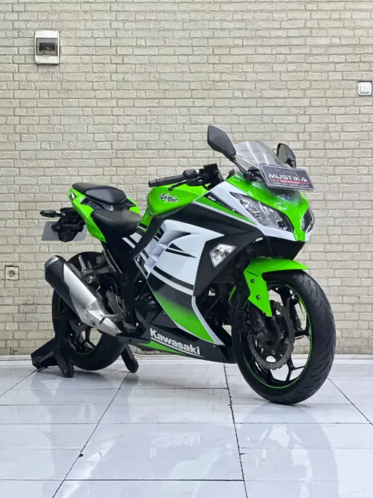 KAWASAKI NINJA 250 FI 30TH TH 2015 . EDISI KHUSUS COCOK UNTUK KOLEKSI
