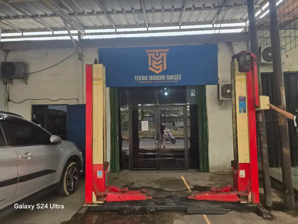 JUAL TWO POST LIFT/LIFT MOBIL (RAVAGLIOLI)
