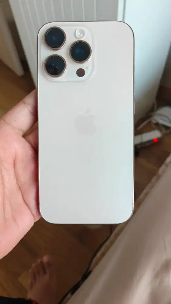 Iphone 16 pro 256. Desert titanium Inter