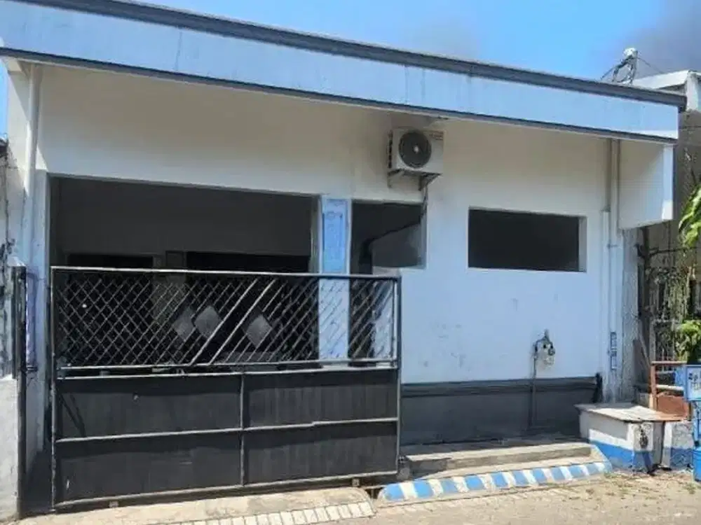 Rumah 1,25 Lantai Terawat Row Jalan Lebar Di Tropodo Sidoarjo Dekat Pasar & Akes Tol