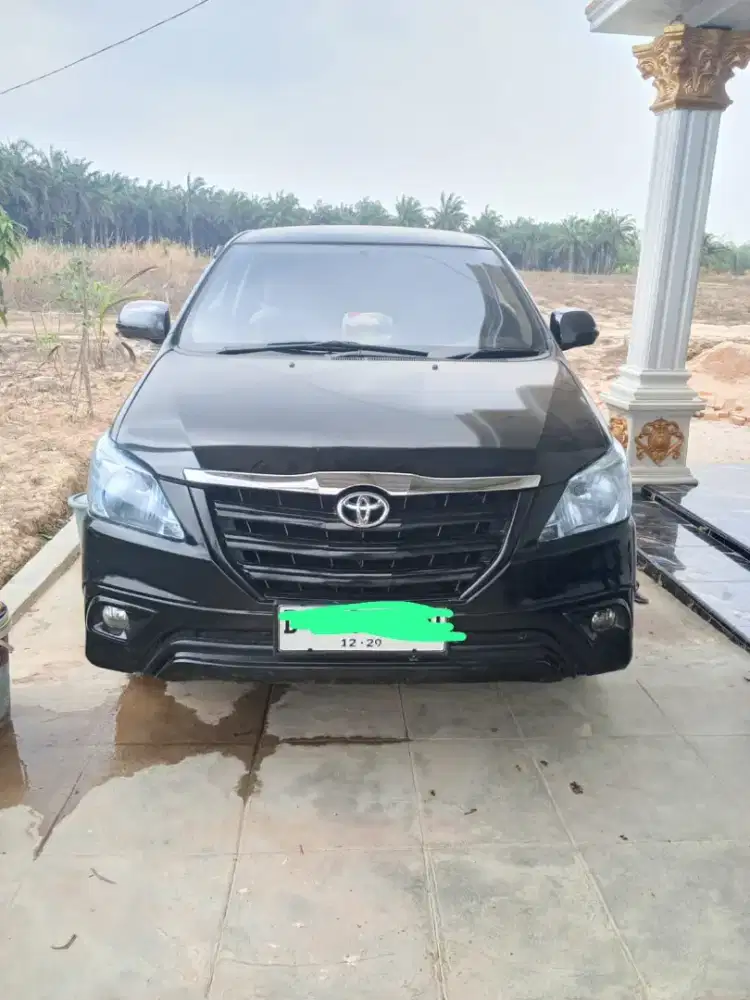Di jual mobil.inova