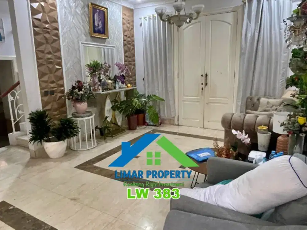 Rumah Cozy Dengan Private Pool di Lokasi Idaman Legenda Wisata Cibubur