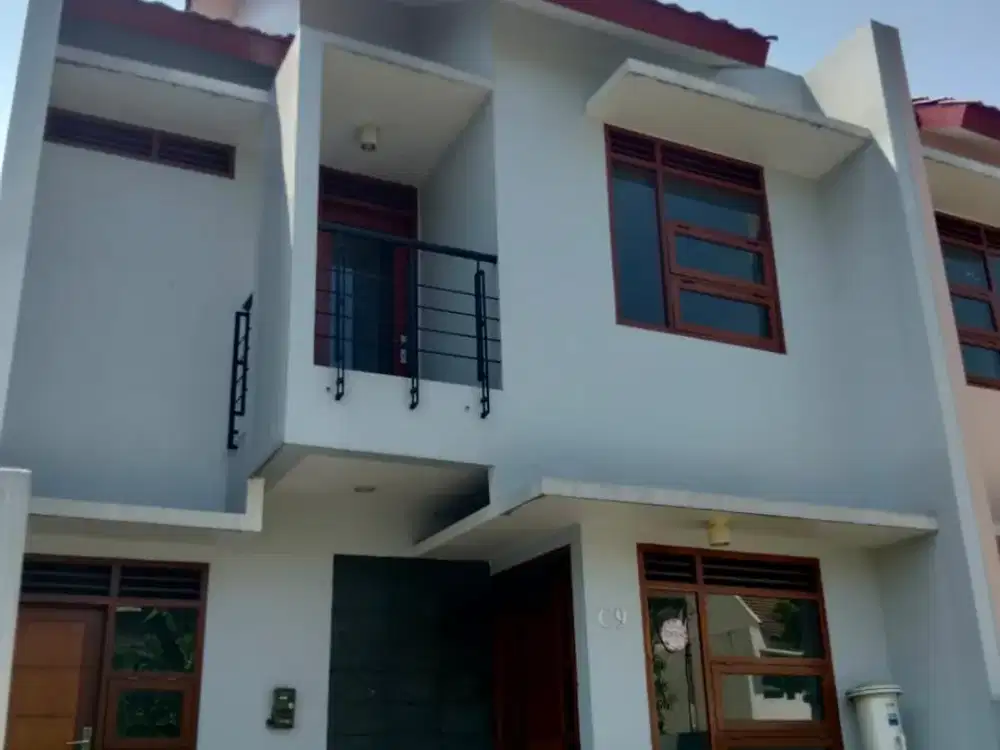 RUMAH BARU 2 LANTAI STRATEGIS MADANI REGENCY CIJAMBE DEKAT ARCAMANIK