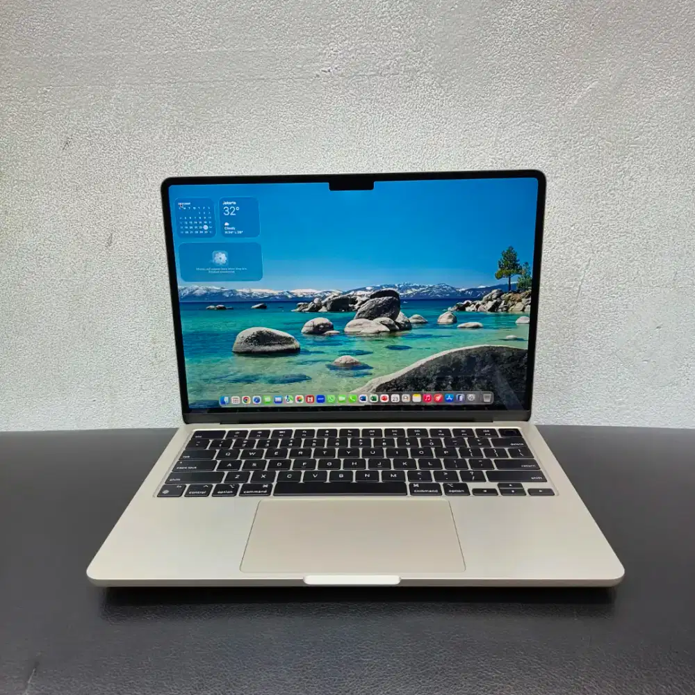 Macbook Air 13 inch 2022 Chip M2 RAM 8GB SSD 256GB ( No Box )