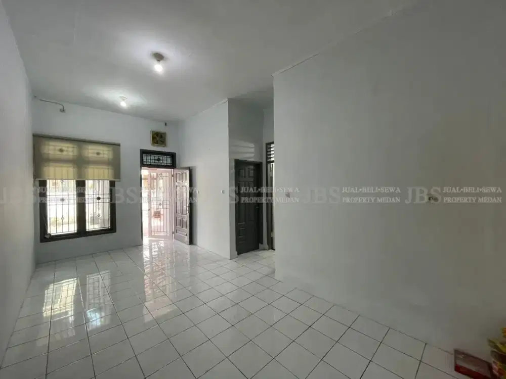 Dijual/Disewakan Rumah 1,5 Tingkat di Komplek Cemara Hijau Medan