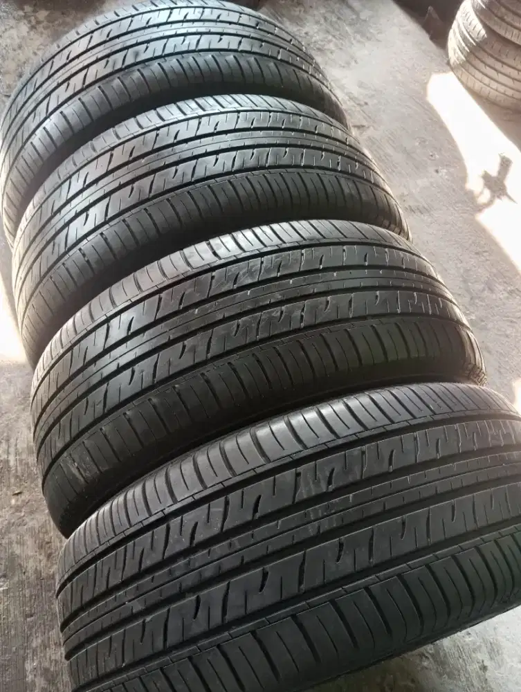 Dunlop grandtrek 275 50 R21
