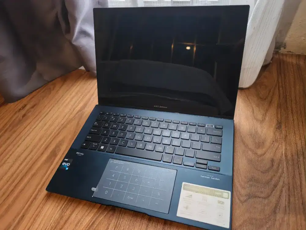 Dijual laptop ASUS zenbook