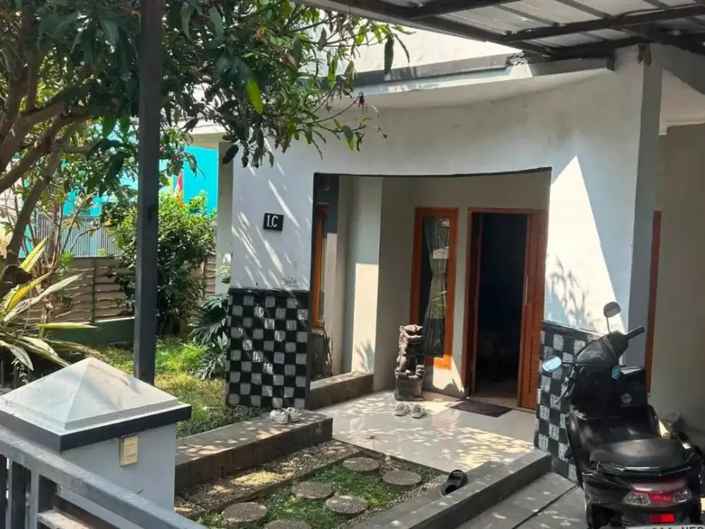 TERMURAH DIJUAL DAN DISEWAKA RUMAH POSISI HOOK NYAMAN SIAP HUNI LOKASI DALAM KOMPLEK DI CIHANJUANG BANDUNG