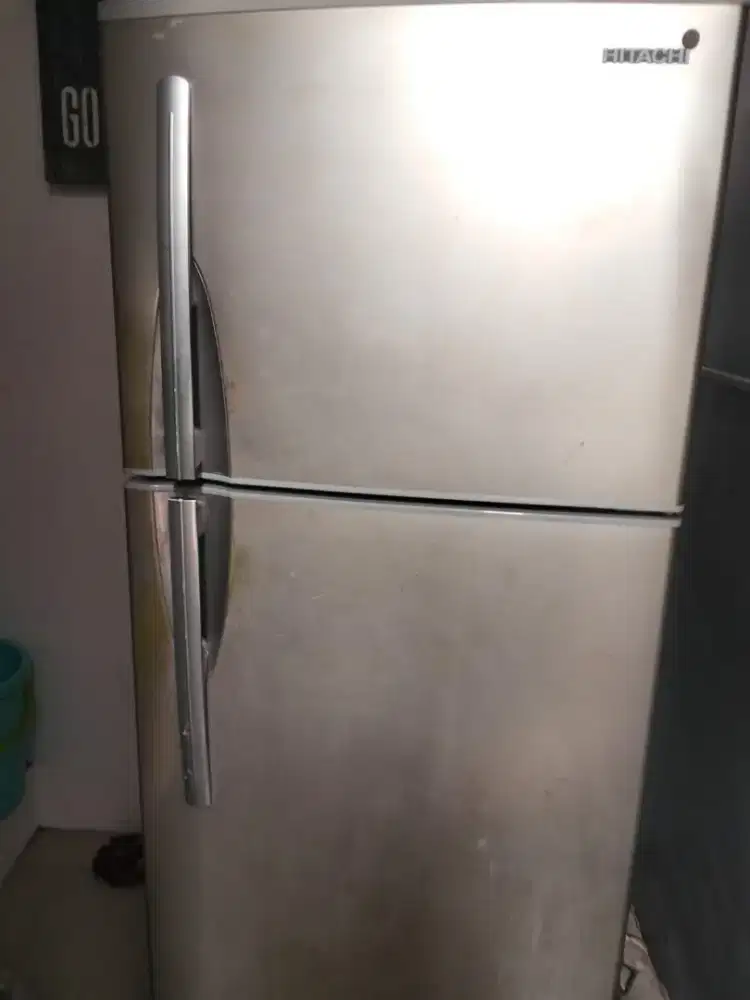 Kulkas Hitachi 2 pintu