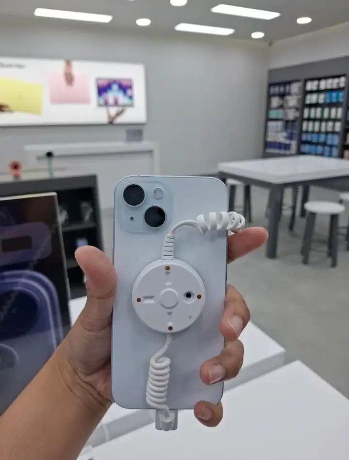 Iphone 15 besic new