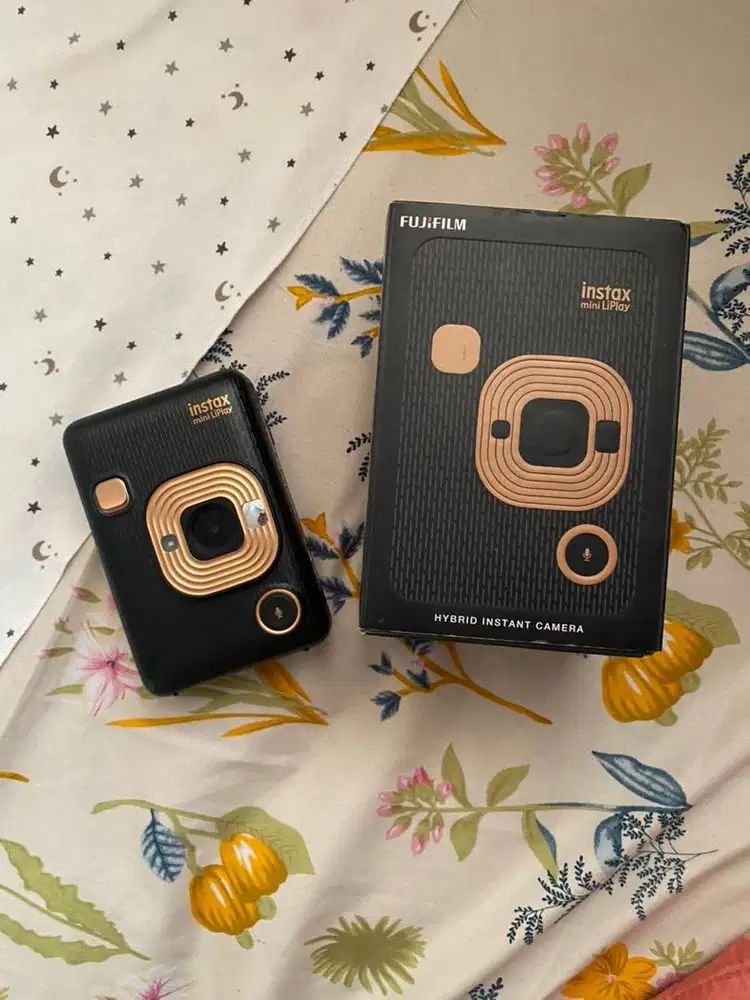 Instax Mini LiPlay Kamera Polaroid Second Preloved