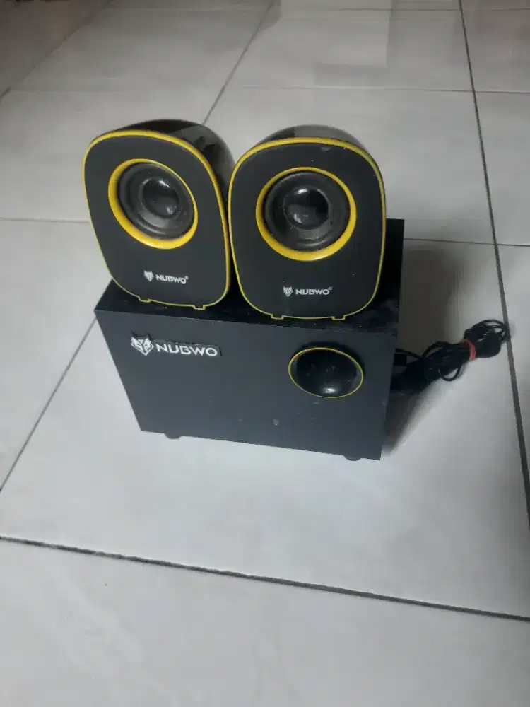 Speaker + subwoofer laptop/Komputer/Hp juga bisa.