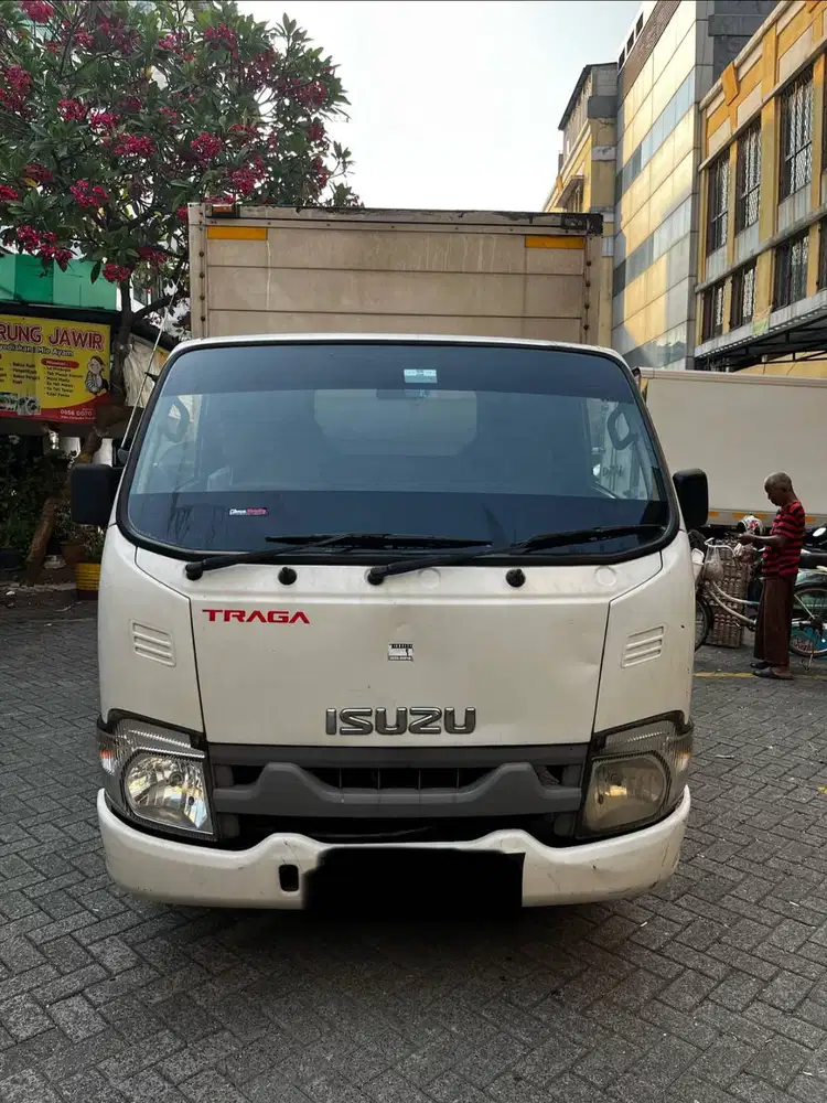 Isuzu Traga 2019