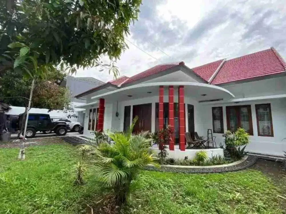 Rumah klasik modern di Burangrang, Gatot Subroto, private pool