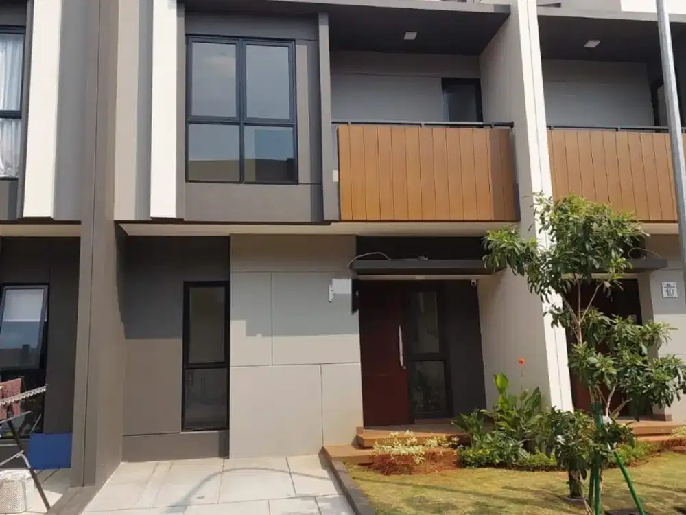 DISEWAKAN | RUMAH SIAP HUNI CLUSTER REGIA SUMMARECON CROWN GADING