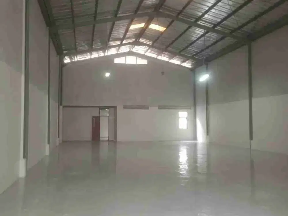 Disewakan Gudang Siap Pakai Lantai Epoxy di Taman TEKNO TAHAP 8 ONYX Bsd