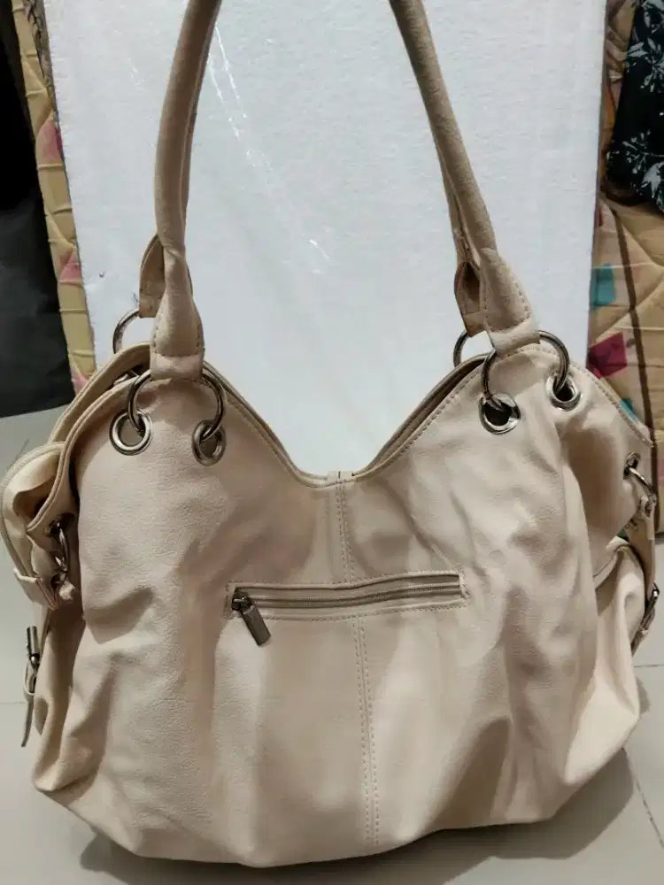 Tas mantan ..  nego tipis