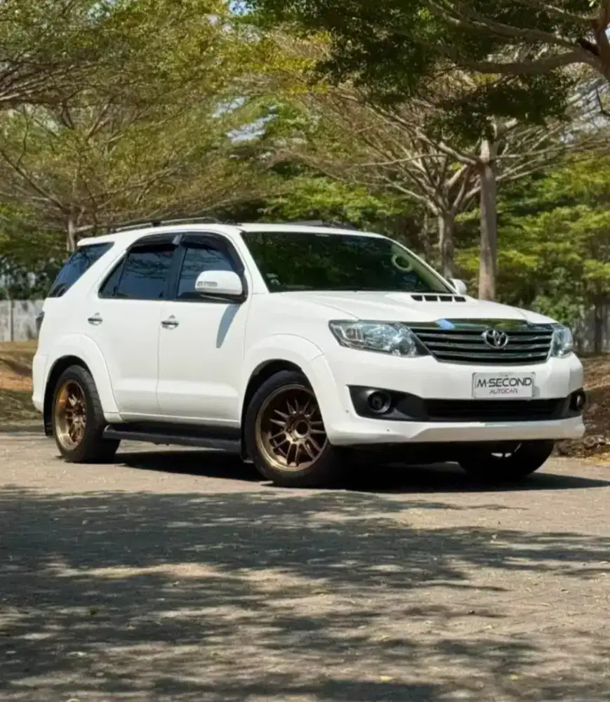 FORTUNER VNT AT 2012