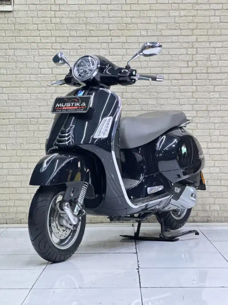 Odo 4rb Istimewa!!Vespa GTS 150cc ABS Smart Key 2024 Mulus-Mustika