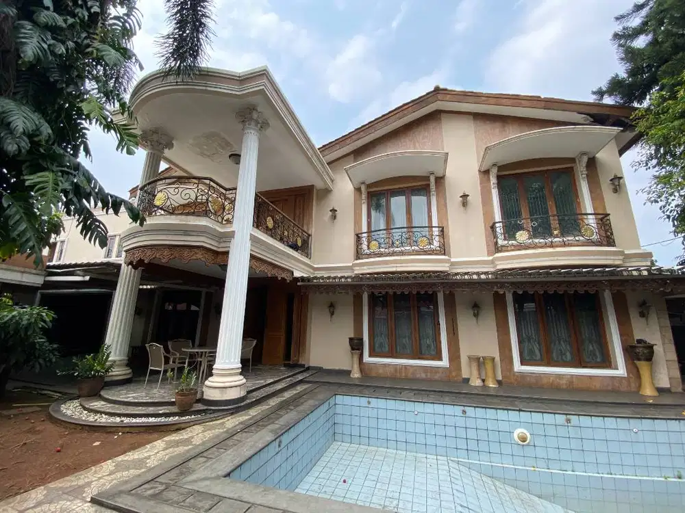 DIJUAL RUMAH LUAS DENGAN POTENSI USAHA – PASAR MINGGU, JAKSEL
