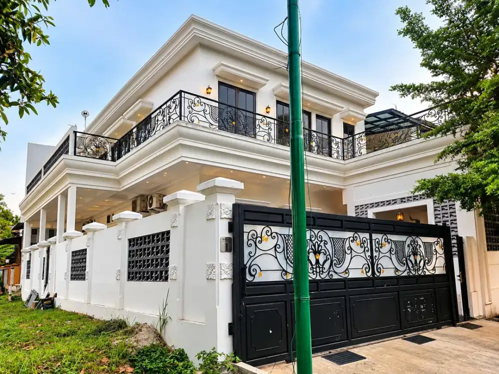 For Sale Rumah Besar Luas Hook bonus dekat Fasum Raffles Hills Cibubur L 300M² Bangunan baru 2 th