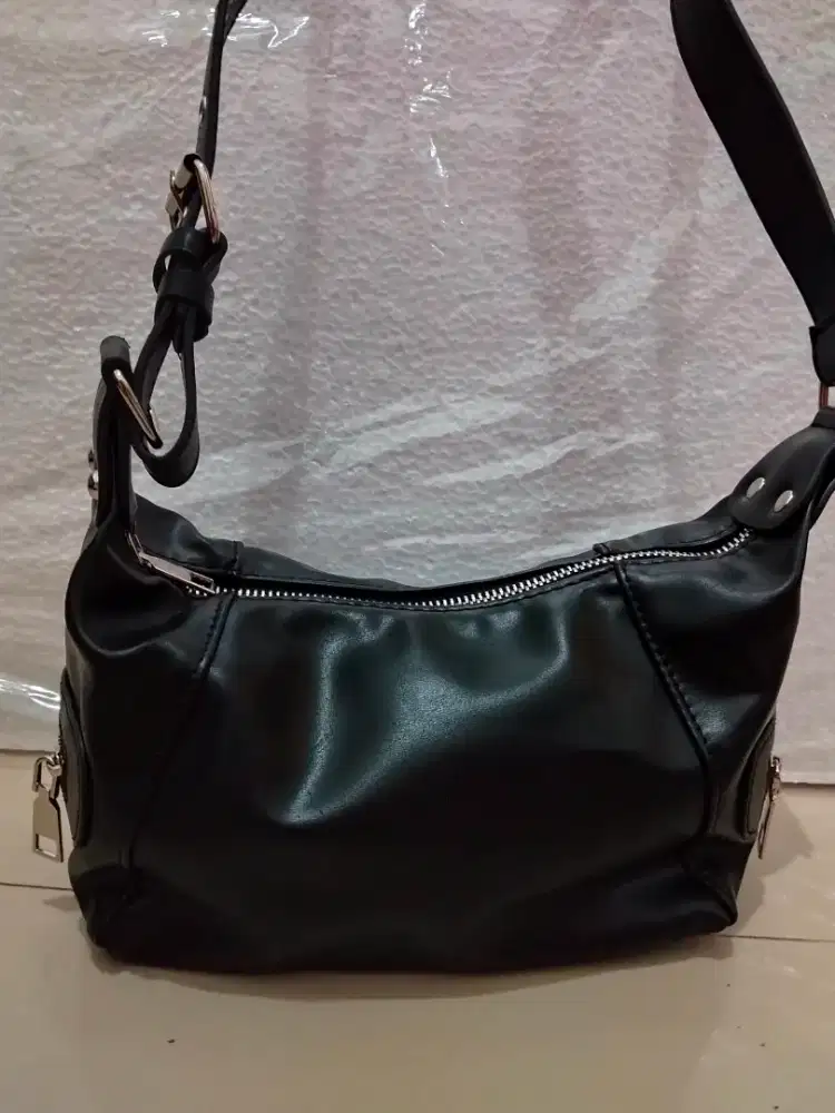 Tas Sling  kondisi bagus Mash baru no minus
