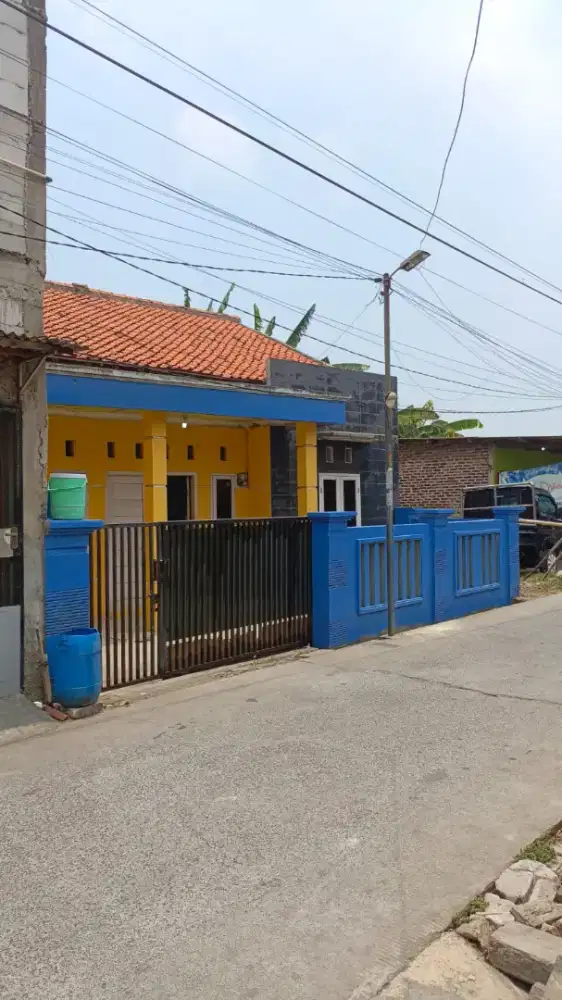 Dijual rumah 2lt siap huni lt.100mtr dkt Bandara Soetta Tangerang