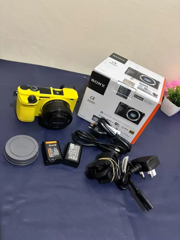 Dijual sony a6000 kelengkapan sesuai foto