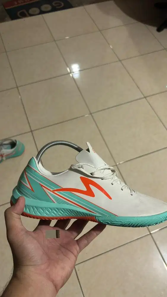 Jual cepat sepatu futsal ori