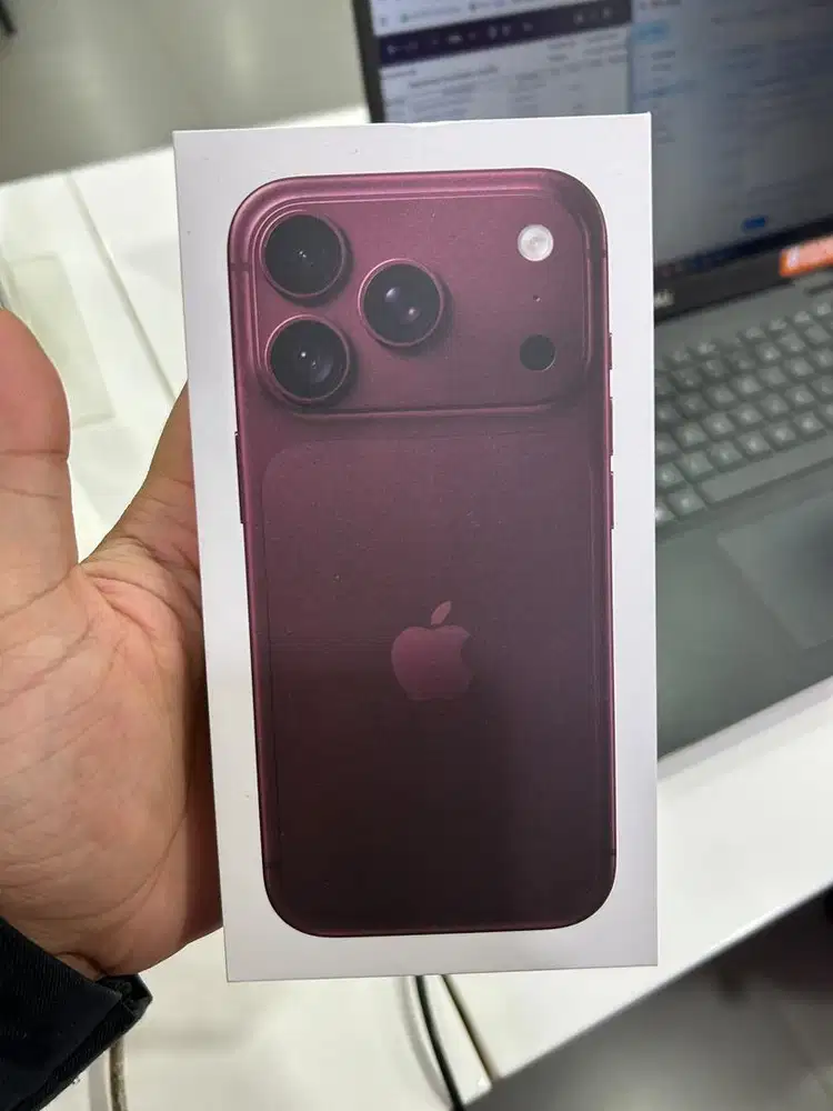 IP 18 pro max garansi resmi ibox