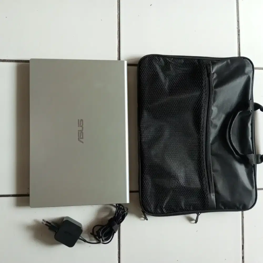 Laptop Asus Intel Celeron N4020 second