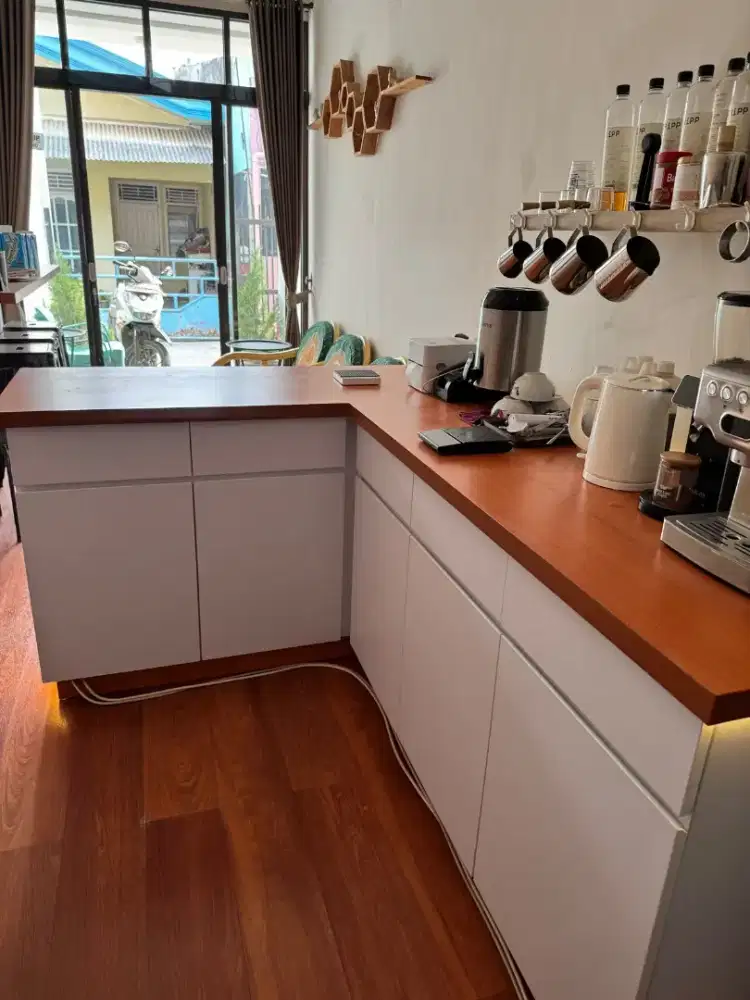 Meja Counter Bar L-Shape Minimalis + Kabinet Penyimpanan