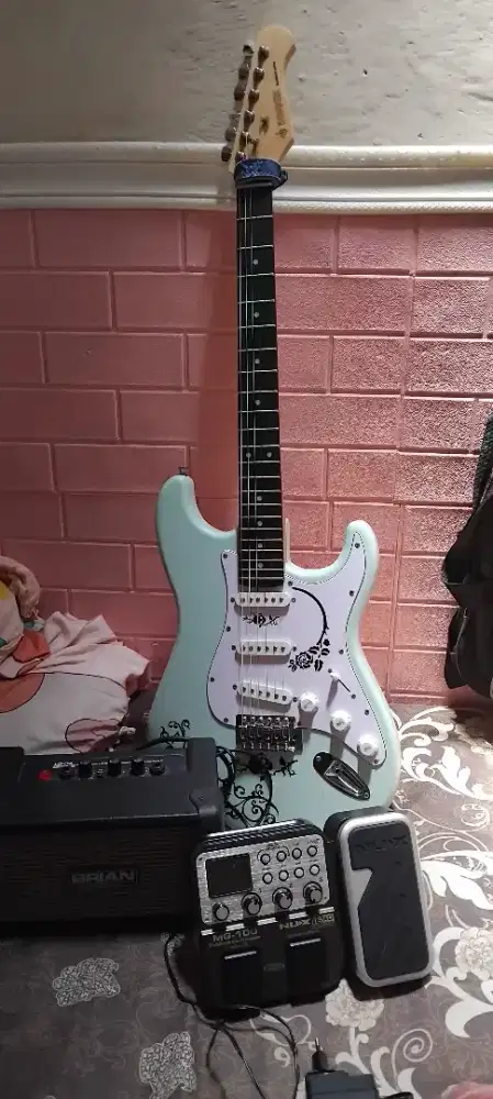 Gitar Donner DST80 + efek+ampli