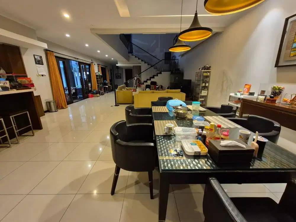 LANGKA JARANG ADA! RUMAH GRAHA FAMILI / FAMILY BLOK U BAGUS TERAWAT