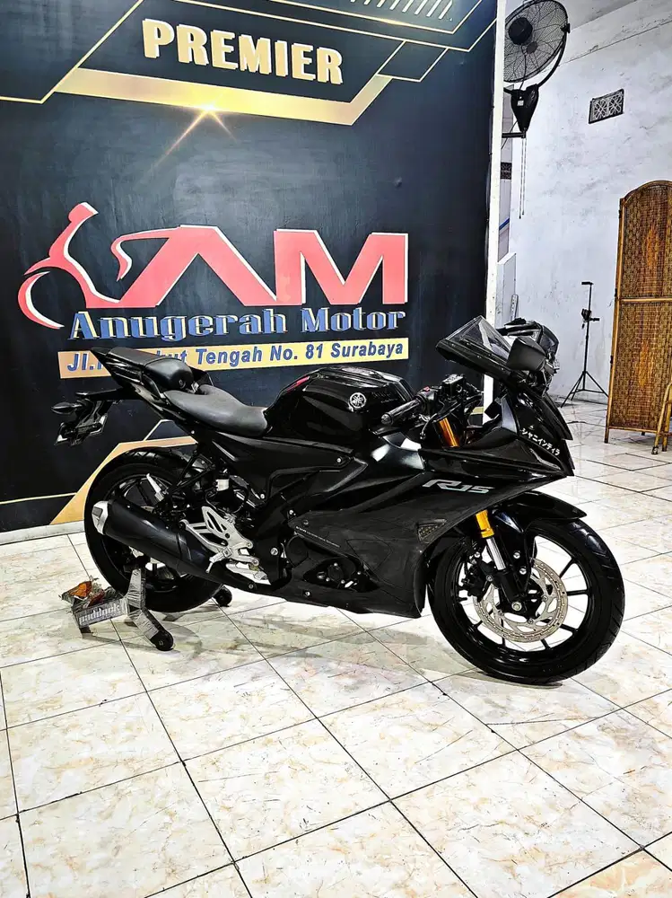 Yamaha R15 V4 black glossy keren mewah th 2022. Anugerah motor rungkut