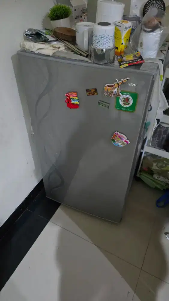 DIJUAL CEPAT KULKAS SHARP 1 PINTU BEKAS