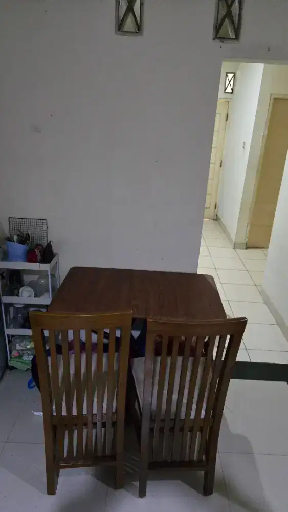 DIJUAL CEPAT SET KURSI MEJA MAKAN