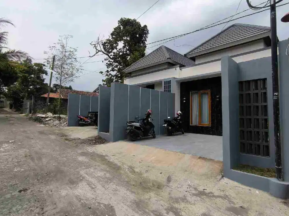 DIJUAL RUMAH TANAH LUAS SIAP HUNI LOKASI DEKAT UII SLEMAN