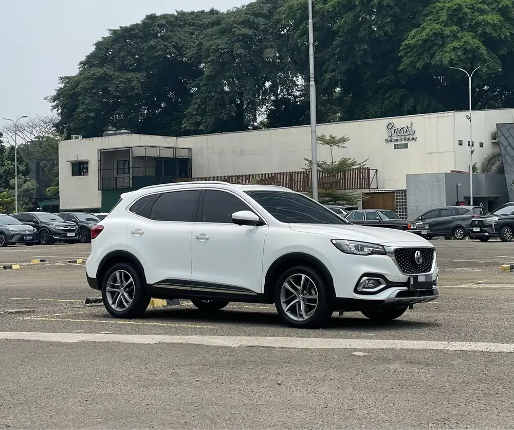 SIAP PAKAI!! MG HS MAGNIFY I-SMART 1.5 AT MATIC 2021 PUTIH