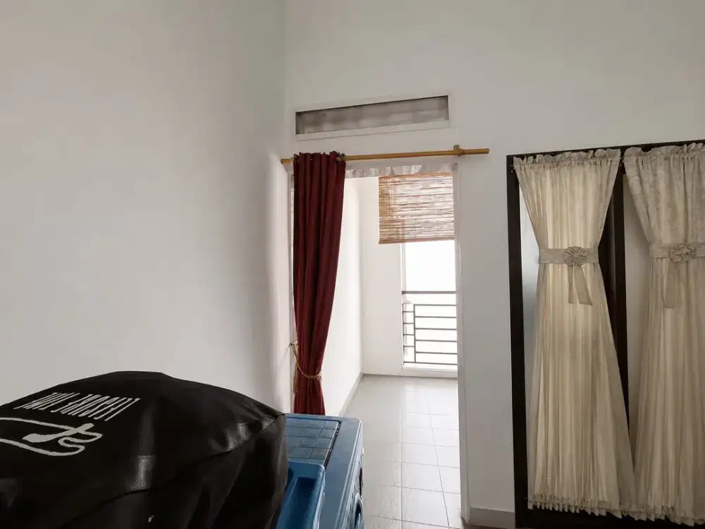 Dijual Cepat Rumah Kokoh Dalam Komplek di Duren Sawit, Jakarta Timur