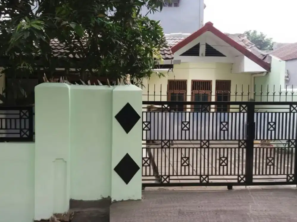 TURUN HARGA Rumah dengan Posisi Hoek yang Siap Huni, Bebas Banjir dan Siap Huni dengan Lokasi yang Strategis di Bumi Lestari, Tambun Selatan