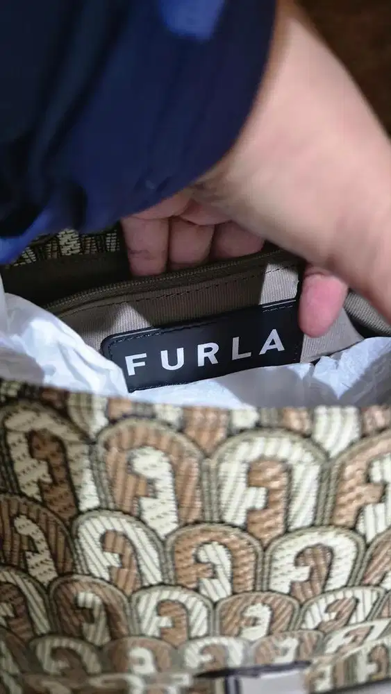 Tas Furla wanita
