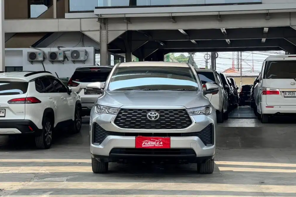 Toyota Innova Zenix V 2.0 AT 2024 Silver
