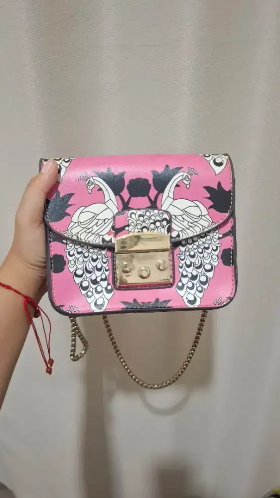 Tas pink merak elegan