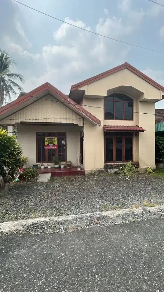 Disewakan rumah daerah kayutangi
