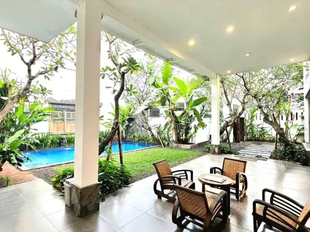 Dijual Rumah Mewah Dengan Private Swimming Pool di Sektor 7 Bintaro Jaya Tangsel Siap Huni GB-16343