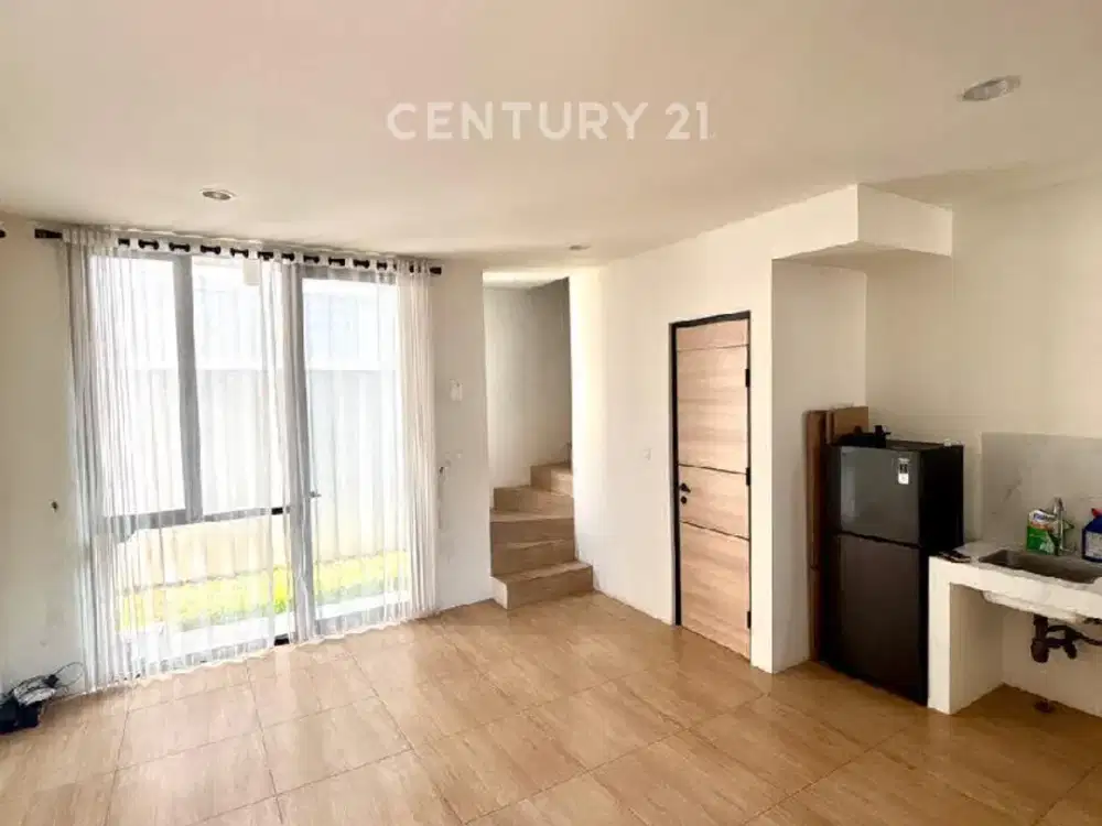 Rumah Baru Siap Huni Disain Modern Uptown Lippo Cikarang
