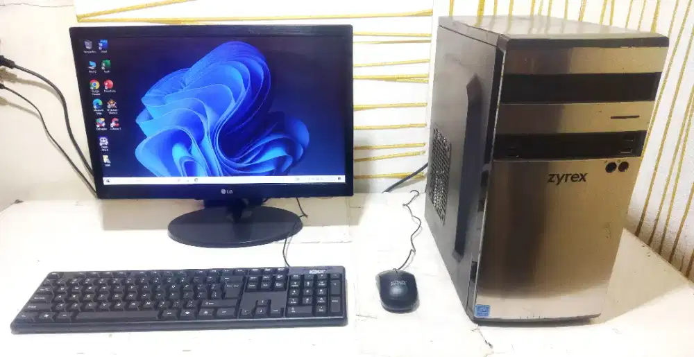 PC Komputer Fullset Core i3 7100 Gen 7/ Monitor 19 inch/ Wifi Internet